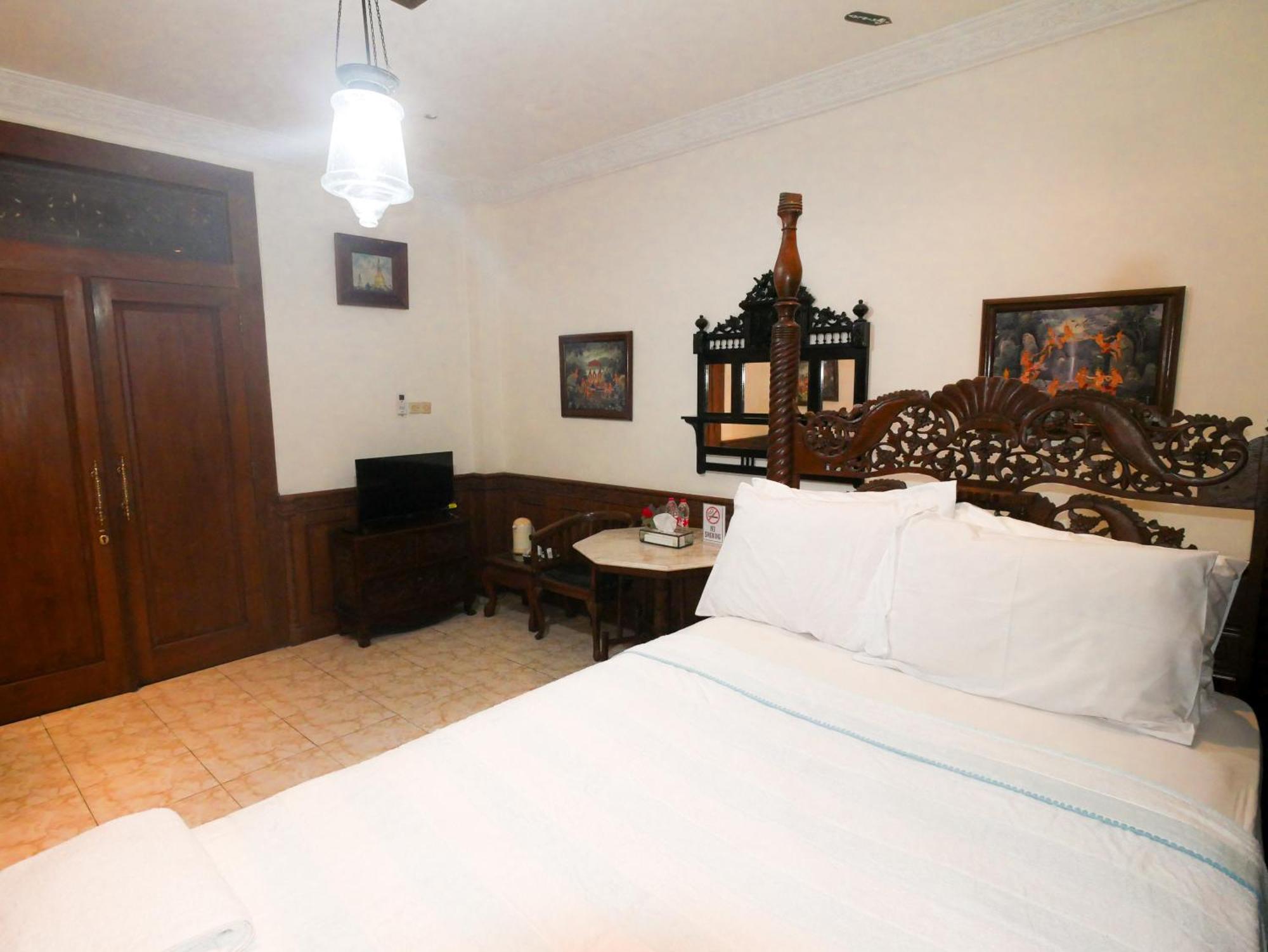 Rumah Pesik Art & Heritage Hotel Gondowulung المظهر الخارجي الصورة